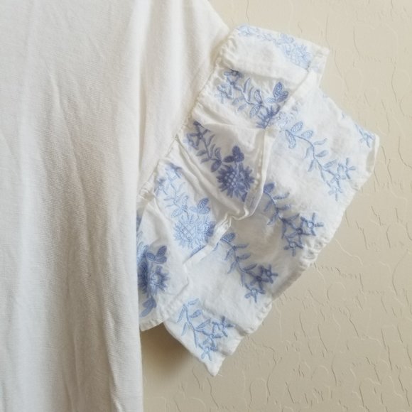 Francesca’s Ruffled Sleeve Bar Back blouse M - Picture 2 of 5